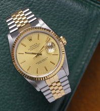 Afbeelding in Gallery-weergave laden, Rolex Datejust 16233 'Champagne' Box + Papers 1990