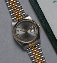 Afbeelding in Gallery-weergave laden, Rolex Datejust 16233 'Slate Grey Roman' 1996 (B+P)