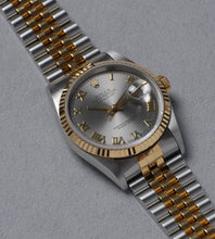 Afbeelding in Gallery-weergave laden, Rolex Datejust 16233 'Slate Grey Roman' 1996 (B+P)