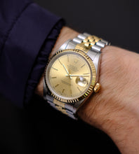 Afbeelding in Gallery-weergave laden, Rolex Datejust 16233 from 1996 (Full Set)