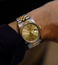 Afbeelding in Gallery-weergave laden, Rolex Datejust 16233 from 1996 (Full Set)