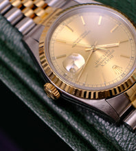 Afbeelding in Gallery-weergave laden, Rolex Datejust 16233 from 1996 (Full Set)