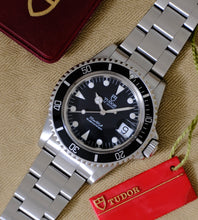 Afbeelding in Gallery-weergave laden, Tudor Submariner 79090 + Box (1989)