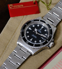 Afbeelding in Gallery-weergave laden, Tudor Submariner 79090 + Box (1989)