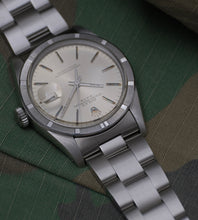 Afbeelding in Gallery-weergave laden, Rolex Date 1501 'Silver dial' + Box 1979