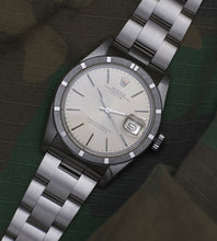 Afbeelding in Gallery-weergave laden, Rolex Date 1501 'Silver dial' + Box 1979