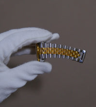 Afbeelding in Gallery-weergave laden, Rolex Datejust 16233 'Champagne Tapestry Dial' 1995