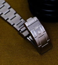 Afbeelding in Gallery-weergave laden, Rolex Submariner 5513 + Box 1984 (White gold markers)