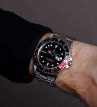 Afbeelding in Gallery-weergave laden, Rolex GMT-Master II Coke 16710 from 2007