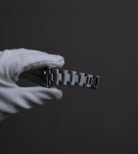 Afbeelding in Gallery-weergave laden, Rolex Datejust 16220 Porcelain Dial 1999