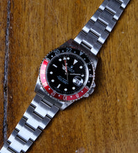 Afbeelding in Gallery-weergave laden, Rolex GMT-Master II Coke 16710 from 2007