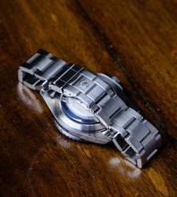 Afbeelding in Gallery-weergave laden, Rolex GMT-Master II Coke 16710 from 2007