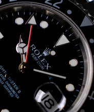 Afbeelding in Gallery-weergave laden, Rolex GMT-Master II Coke 16710 from 2007