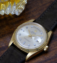 Afbeelding in Gallery-weergave laden, Rolex Day-Date 1803 Diamond Dial 1977