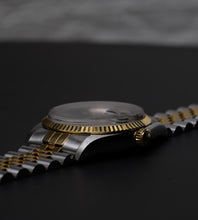 Afbeelding in Gallery-weergave laden, Rolex Datejust 16013 Black Tapestry Dial 1987