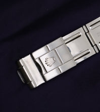 Afbeelding in Gallery-weergave laden, Rolex GMT Master II 16710 Pepsi 2006 (Full Set)