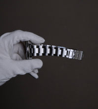 Afbeelding in Gallery-weergave laden, Rolex GMT Master II 16710 Pepsi 2006 (Full Set)