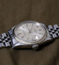 Load image into Gallery viewer, Rolex Datejust 1601 Silver Pie-Pan Dial 1975