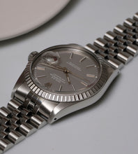 Afbeelding in Gallery-weergave laden, Rolex Datejust 1603 Ghost Dial 1976 + Service papers