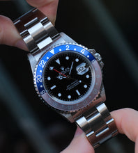 Afbeelding in Gallery-weergave laden, Rolex GMT-Master 16700 'Swiss Only' 1998 (Box+Papers) 'Faded Pepsi Bezel'