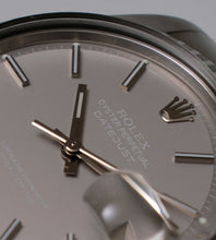Afbeelding in Gallery-weergave laden, Rolex Datejust 1603 Ghost Dial 1976 + Service papers
