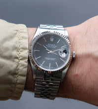 Afbeelding in Gallery-weergave laden, Rolex Datejust 16234 from 2001 + Papers