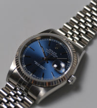 Afbeelding in Gallery-weergave laden, Rolex Datejust 16234 'Blue Stick Dial' 2000