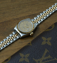Afbeelding in Gallery-weergave laden, Rolex Lady-Datejust 69173 'Champagne Tapestry Dial' 1991