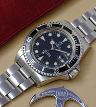 Afbeelding in Gallery-weergave laden, Tudor Submariner 79090 + Box (1993)