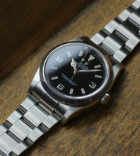 Afbeelding in Gallery-weergave laden, Rolex Explorer 114270 + Papers 2005