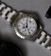 Afbeelding in Gallery-weergave laden, Rolex Explorer II 16570 Polar + Papers