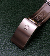 Afbeelding in Gallery-weergave laden, Rolex Datejust 16233 Black Tapestry Dial 1996 (Box + Papers)