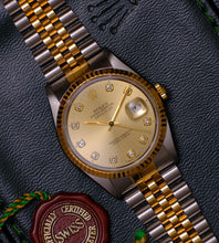 Afbeelding in Gallery-weergave laden, Rolex Datejust 16233 ''Champagne Diamond Dial'' Full Set (93/94)