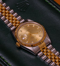 Afbeelding in Gallery-weergave laden, Rolex Datejust 16233 ''Champagne Diamond Dial'' Full Set (93/94)