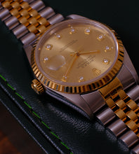 Afbeelding in Gallery-weergave laden, Rolex Datejust 16233 ''Champagne Diamond Dial'' Full Set (93/94)