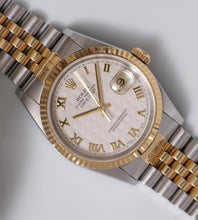 Afbeelding in Gallery-weergave laden, Rolex Datejust 16233 ''Pyramid Dial'' 1997
