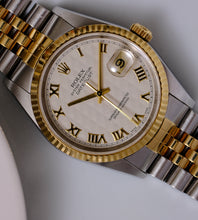 Afbeelding in Gallery-weergave laden, Rolex Datejust 16233 ''Pyramid Dial'' 1997