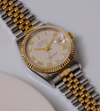 Afbeelding in Gallery-weergave laden, Rolex Datejust 16233 ''Pyramid Dial'' 1997