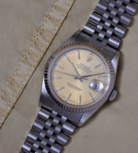 Afbeelding in Gallery-weergave laden, Rolex Datejust 16234 ''Tropical Dial'' 1996
