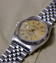 Afbeelding in Gallery-weergave laden, Rolex Datejust 16234 ''Tropical Dial'' 1996