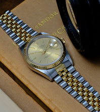 Afbeelding in Gallery-weergave laden, Rolex Datejust 16233 ''Champagne Dial'' 1993