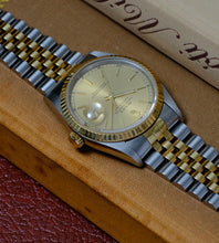 Afbeelding in Gallery-weergave laden, Rolex Datejust 16233 ''Champagne Dial'' 1993