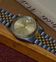 Afbeelding in Gallery-weergave laden, Rolex Datejust 16233 ''Champagne Dial'' 1993