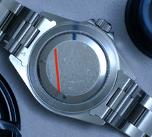 Afbeelding in Gallery-weergave laden, Rolex Submariner 14060M from 2006/2007 + Box