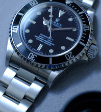 Afbeelding in Gallery-weergave laden, Rolex Submariner 14060M from 2006/2007 + Box