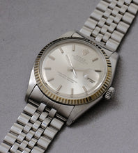 Afbeelding in Gallery-weergave laden, Rolex Datejust 1601 'No-Lume Dial' 1972