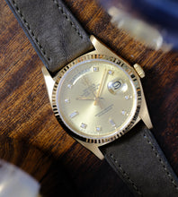 Afbeelding in Gallery-weergave laden, Rolex Day-Date 18038 ''Diamond Dial'' 1979