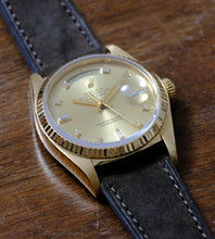 Afbeelding in Gallery-weergave laden, Rolex Day-Date 18038 ''Diamond Dial'' 1979