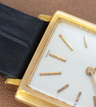 Afbeelding in Gallery-weergave laden, Audemars Piguet Vintage Tank Watch 18K Gold 1950s – 9/10 RSQ Manual Movement + Box
