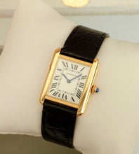 Afbeelding in Gallery-weergave laden, Cartier Tank Solo 'Small' 3168 / Box &amp; Papers (2019)
